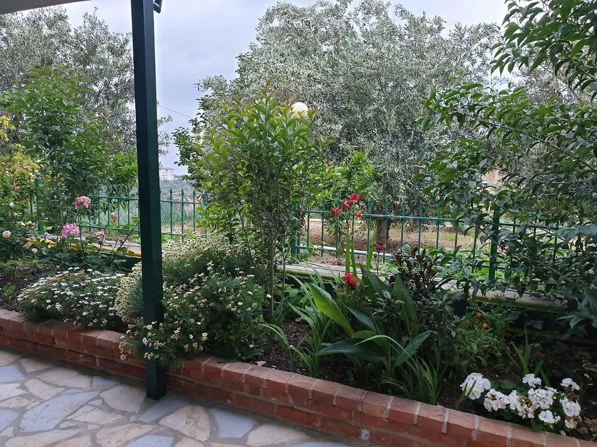 Hotel Lagjini Лукове Апарт-отель